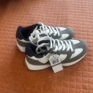 kid's shoes